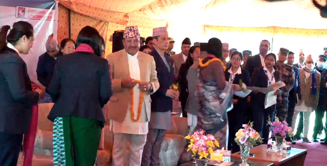 समानुपातिकमा निर्वाचित ११० माननीयलाई निर्वाचन आयोगले थमायो प्रमाणपत्र