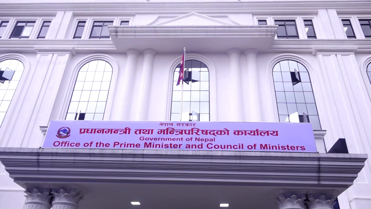 मुख्यसचिवका लागि दशभाई सचिवको कुण्डली केलाईदै, हुन्छ चाँही को ?