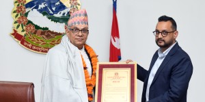 उमेरले तगारो हालेपछि मुख्यसचिवको कुर्सी छोडेर गोकर्ण फर्किए अर्याल, कार्की आए