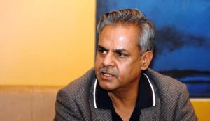 प्रचण्ड निवासको दुई ट्रक पैसा खोज्दै पूर्वएइआइजी विरुद्ध प्रचण्डले हाले उजुरी 