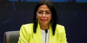 भेनेजुएलाको राष्ट्रपतिको जिम्मेवारी उपराष्ट्रपति डेल्सी रोड्रिगेजको काँधमा 