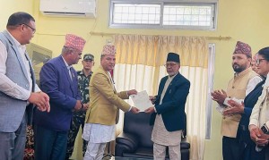 सुदूरपश्चिमका मुख्यमन्त्रीले वैशाख २१ गते विश्वासको मत लिन जुराए साईत