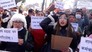 इपिएस पास गरेर पनि कोरिया जान नपाएपछि युवाहरूले तताए सडक 