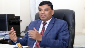 गृह मन्त्रालयबाट सचिव लखेटिए, रक्षाका रामेश्वरको गृहमा इन्ट्री