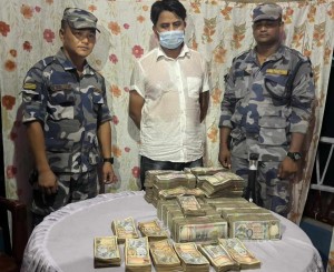 हुन्डी कारोबारीलाई पर्यो तोड, पुलिसले समायो एक करोड