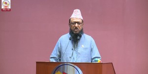 भ्रष्टाचार नियन्त्रण गर्न राष्ट्रसेवक कर्मचारीको सेवासुविधामा बढाउँन माननीयको माग