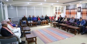 सरकारको उच्चस्तरीय राजनीतिक वार्ता समितिका सदस्यलाई राप्रपाको मानमनितो