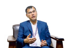 ओलीको दौराको फेर समातेर पटाहा लगाएका दीर्घको जागिर आजैबाट भयो ह्रस्व