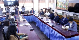 रवि लामिछानेले डाकेको बैठकमा गगन र प्रचण्ड, वालेन्द्र र सुधन गएनन्