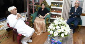 पितृशोकमा रहेका ओली भेट्न पूर्वराष्ट्रपति विद्या गुन्डुमा झुल्किईन्