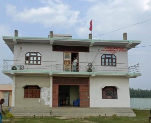 प्रमुख प्रशासकीय अधिकृत हाजिर नभएको भन्दै मेयरले नै लगाए नगरपालिकामा ताला