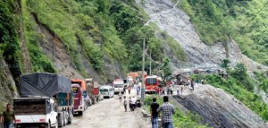 लगातारको वर्षपछि धादिङको जवाङ खोलामा पहिरो, के छ अवस्था ?
