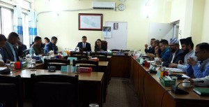 बैठक सुरु भएपछि मन्त्रीको स्वास्थ्य खराब, मन्त्रीका कारण बैठकै स्थगित