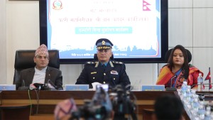 आईजीपीको फूली थापेपछि नयाँ आईजीपी कार्कीले झारे हर्षका आँशु 