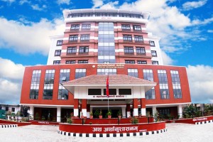 महालेखाका सचिव आचार्य अन्ठाउन्ने लागेर गए घर, अब सचिव हुने कसको पालो ?