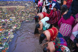 आज आमाको मुख हेर्ने पर्व मातातीर्थ औँसी, भक्तिसाथ मनाइँदै