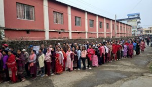 देशका २३ वटा मतदान केन्द्रबाहेकका मतदान केन्द्रमा धमाधम मतदान 