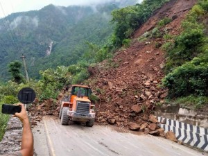 अवरुद्ध मुग्लिन–नारायणगढ सडकखण्ड सञ्चालनमा