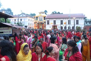 आज हरितालिका तीज, पशुपतिनाथमा दर्शन गर्नेको घुँइंचो