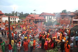 साउन महिना सुरु भएसँगै बिहानैदेखि पशुपतिनाथमा भक्तजनको घुइँचो