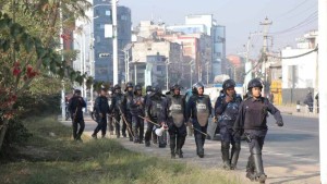 काठमाडौंमा प्रहरीको उच्च सतर्कता, सडकमा सात हजार प्रहरी