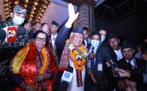 दुई देशको फन्को मार्न राष्ट्रपति पौडेल पत्नी अघि लगाएर आजै साँझ उड्ने