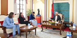 शितलनिवास पुगेर अष्ट्रेलियाका राजदूतले राष्ट्रपति रामचन्द्र भेटेर गरे विदाइ भेट