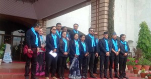 कालो लुगा र निलो रिबन, संसदमा रास्वपाको नाराबाजी दिनका दिन 