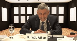 बिहानै नेपाल उत्रिएका अमेरिकी उपसहायकमन्त्रीले रवि लामिछानेसँग आँखा जुधाए