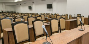 नयाँ माननीयलाई सपथ खुवाउने र बैठकको मेलोमेसो मिलाउने काम तमाम