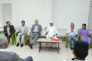 उपाध्यक्ष विष्णुलाई च्यापचुप पारेपछि च्यासलमा ओली सहितका एमालेजन खडा