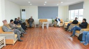 पार्टी अध्यक्षलाई थुतेर लगेपछि रिसाएको एमालेले के-के गर्यो निर्णय ?