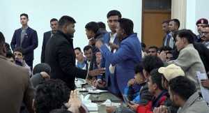 प्रधानमन्त्री कार्कीकै सामुन्ने जेनजीले किन गरे गाँड कोराकोर ?