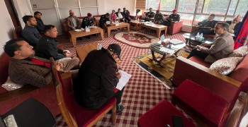 धादिङमा बस पल्टिएपछि गृहमन्त्रालयमा बैठक, १९ को उड्यो प्राण