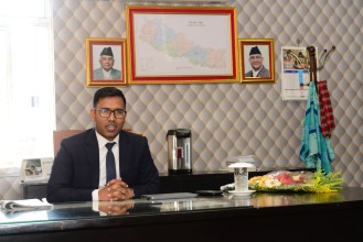 कान्छा सहसचिवलाई यसरी लाग्यो ‘महादशा’, नुवाकोटका तीनभाईले हाले ‘घाँस’
