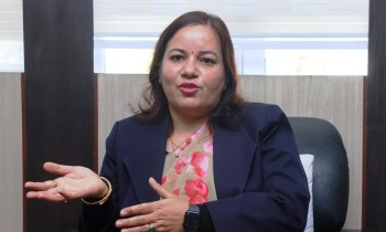 उर्जा मन्त्रीलाई नै छिर्के हान्ने सचिव सरितालाई धपाईयो, को बन्दैछ नयाँ सचिव ?