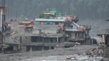 बाढीमा परी मृत्यु हुनेको संख्या झन्-झन् बढ्दो, १५ कर्मचारी र २८ प्रहरी अझै बेपत्ता