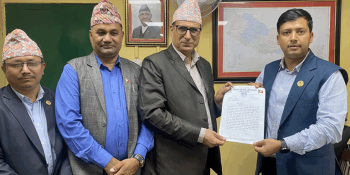 शिक्षक महासंघले आन्दोलन घन्काउनु अघि बुझायो ज्ञापनपत्र