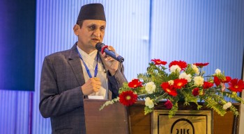 सत्तरी लाख घुस असुल्ने सहसचिव अधिकारीलाई अख्तियारले लगायो काँजो