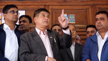 निजामती सेवा विधेयकमा असन्तुष्टि जनाउँदै अध्यक्ष उत्तमले उठाए माझी औंलो