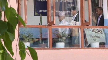भ्रष्टाचार मुद्दामा डामिएका माधव नेपालको विशेष अदालतमा धमाधम बयान