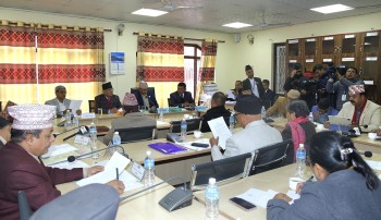 निजामती विधेयकमा भएको गडबडीमा को तर्फ सोझियो शंकाको सुइ ?