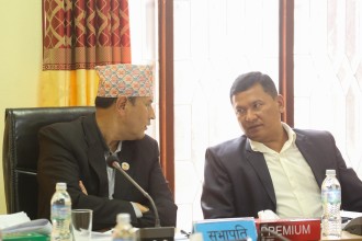 राज्य व्यवस्थाका सभापति रामहरिले गाडी त्यागे, सचिव दुराले पदै त्यागे