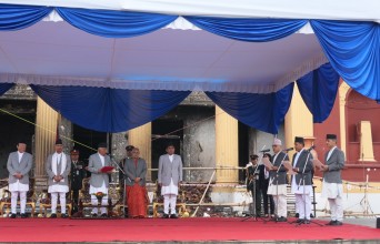तीन मन्त्रीले लिए सपथ, पाँच मन्त्रालयले पायो मन्त्री 