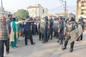 सडक विस्तारका विषयमा विवादपछि ढुंगा हानाहान हुँदा १० जना घाईते 