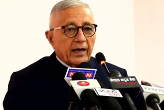 प्रधानमन्त्री ओलीको कांग्रेस नेता शेखरले यसरी काढे उछितो