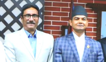 एकै जिल्लाका मन्त्री र सचिवको टसलले कसरी हरायो सिंहदरबारभित्रैबाट गाडी ?