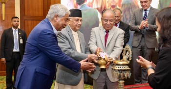 प्रधानमन्त्रीले देउवा र प्रचण्ड डाके, निजामती विधेयक १४ गते सम्मलाई किन थन्कियो ?