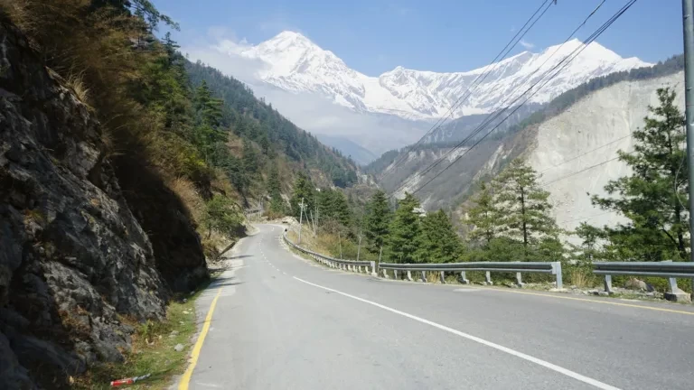 दशैंमा पनि भएन निर्माण व्यवसायीको बक्यौता भुक्तानी