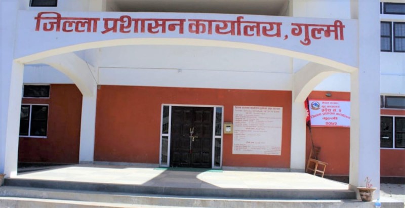 गुल्मीका सिडिओको तारिफ योग्य काम, अशक्तलाई घरमै नागरिकता प्रदान